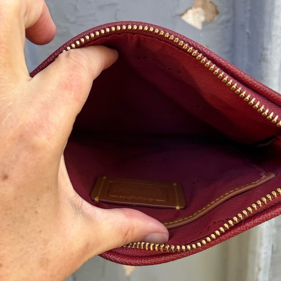 Coach Kitt Messenger Crossbody, 7.75” x 8.75” x 1.0” - Picture 11 of 13